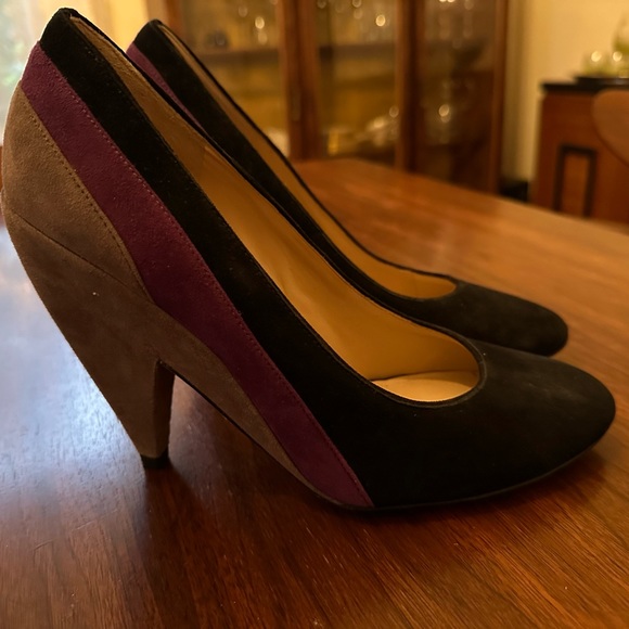 Joan & David black, purple, and grey heels. Size 8.5. - Picture 5 of 6